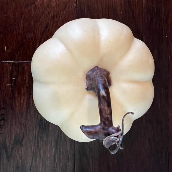 Fall Decor - Picture 4 of 14